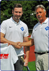 Übergabe T-Shirt 26.08.2017 * (v.i.) Patrick Beha - Arnold Löffler (Vorsitzender FCN).