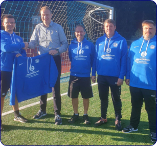 V.l.: Anton Balke (FCN), David Duttlingen (Geschäftsführer), Christian Laule (SVE). Siggi Balke (FCN), Steffen Beckmann (FCN).