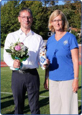 Dr. Guido Mattisseck (Dr. Brunner & Partner) und Melanie Ackermann (Jugendleiterin).